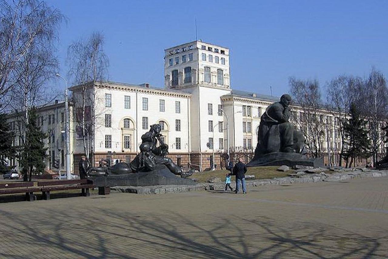Flatcomfort Nezavisimosti 44 Minsk Exterior foto